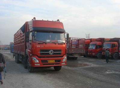 貨運(yùn)代理雙翼 零擔(dān)與整車運(yùn)輸業(yè)務(wù)的深度解析